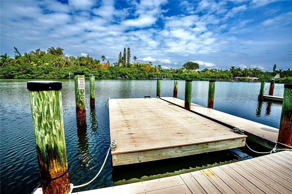 6750 Gulf Of Mexico Drive Longboat Key FL 34228