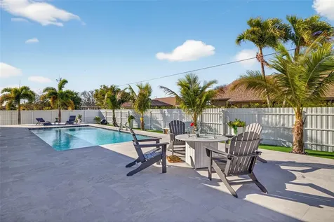 523 SW 23rd Street Cape Coral FL 33991