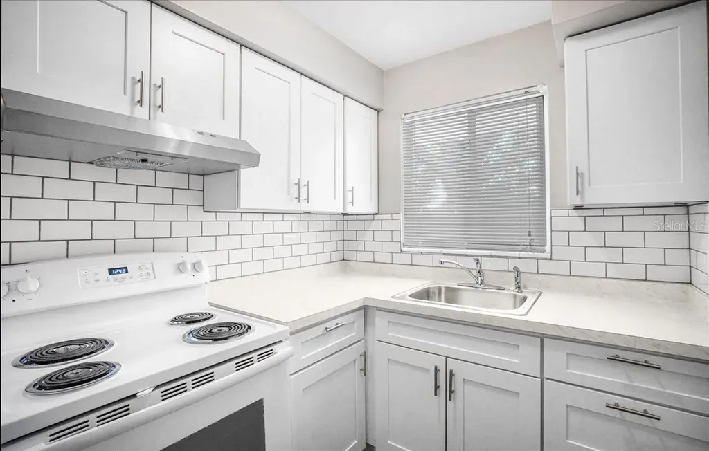 5991 Fairfield Avenue S St Petersburg FL 33707