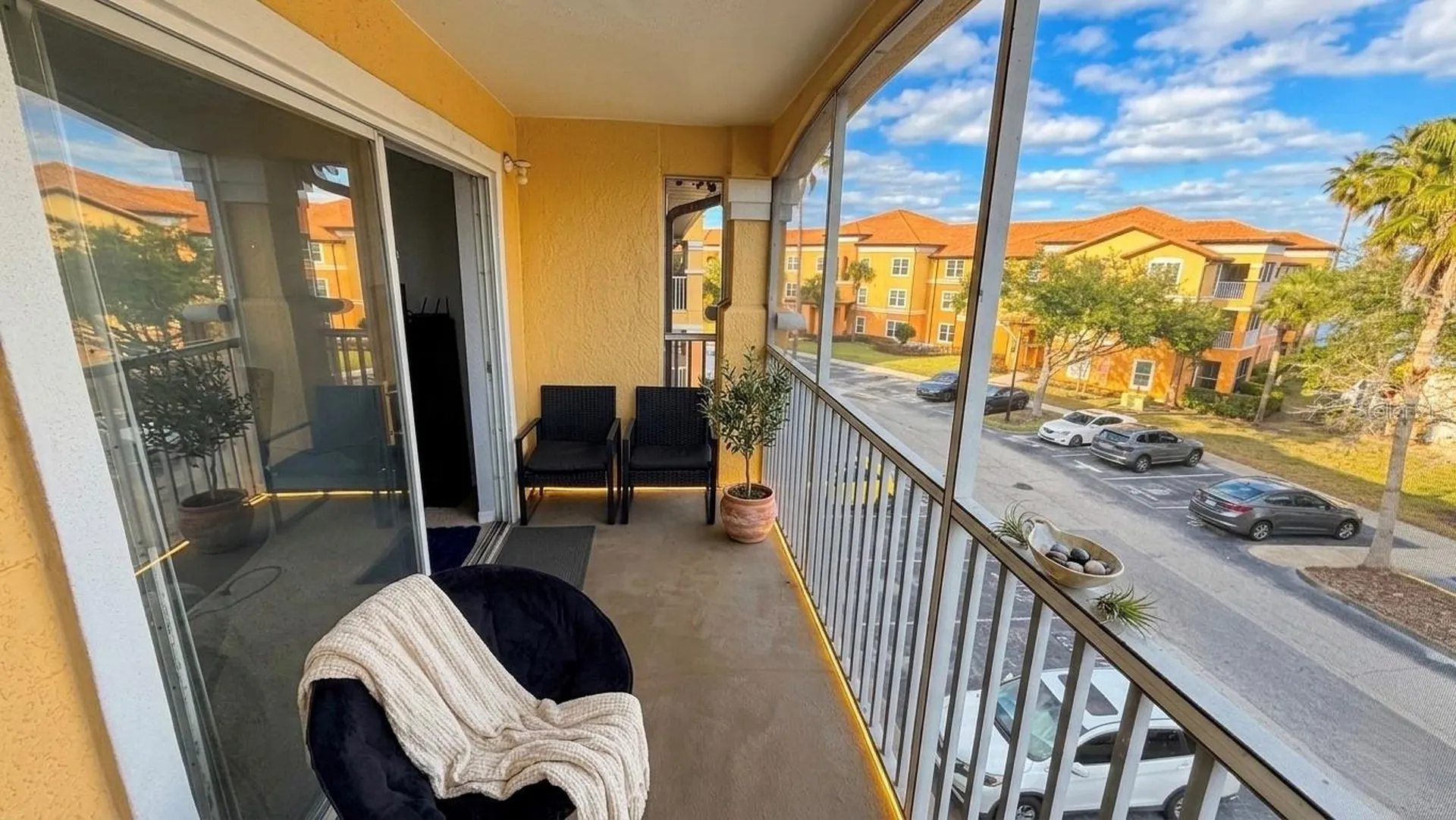 5483 Vineland Road Orlando FL 32811