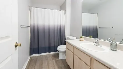 5483 Vineland Road Orlando FL 32811