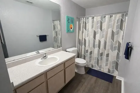 5483 Vineland Road Orlando FL 32811
