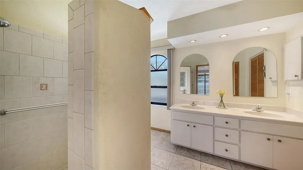 5594 Wilde Oak Way Sarasota FL 34232