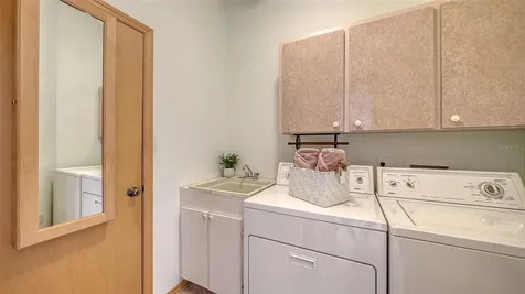 5594 Wilde Oak Way Sarasota FL 34232