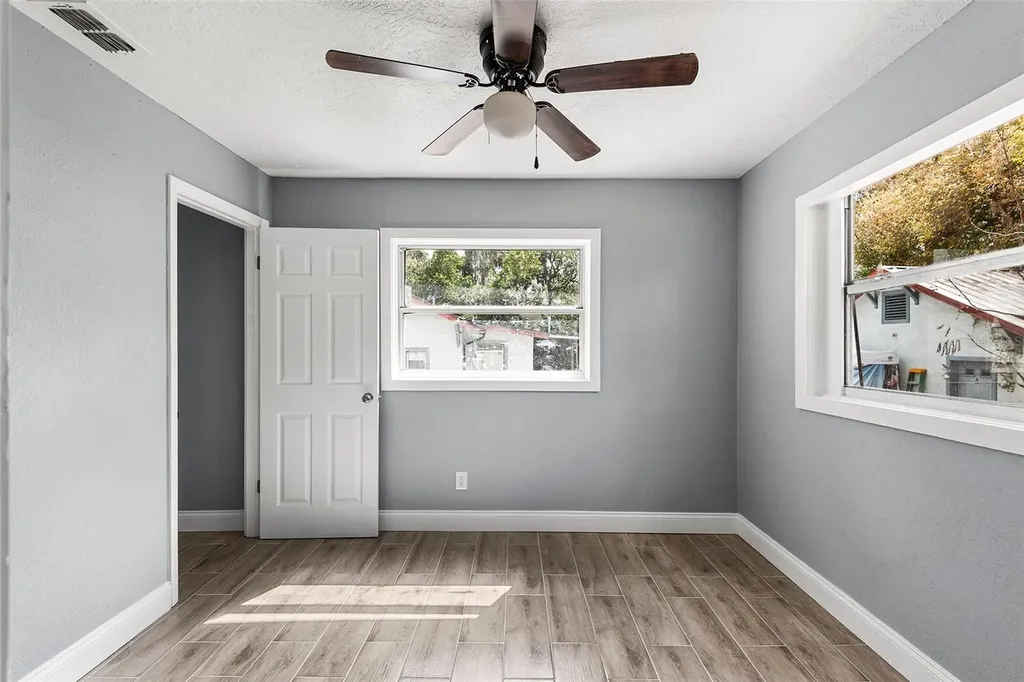 122 S Garfield Avenue Deland FL 32724