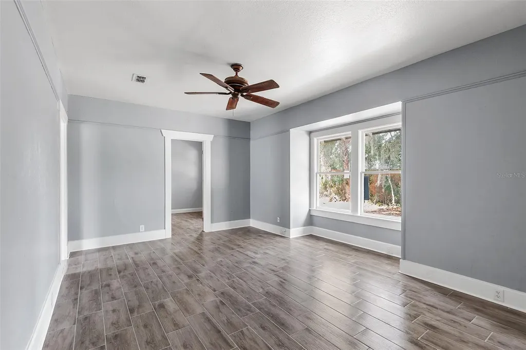 122 S Garfield Avenue Deland FL 32724