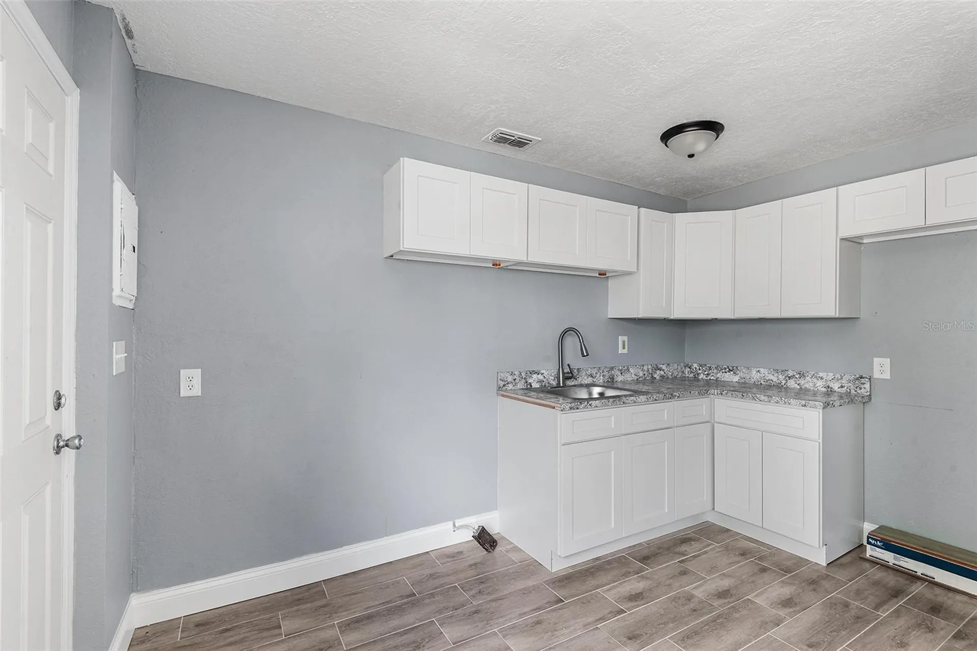 122 S Garfield Avenue Deland FL 32724