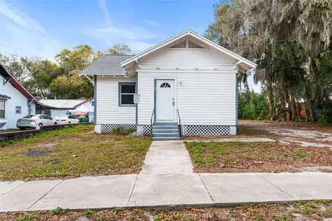 122 S Garfield Avenue Deland FL 32724