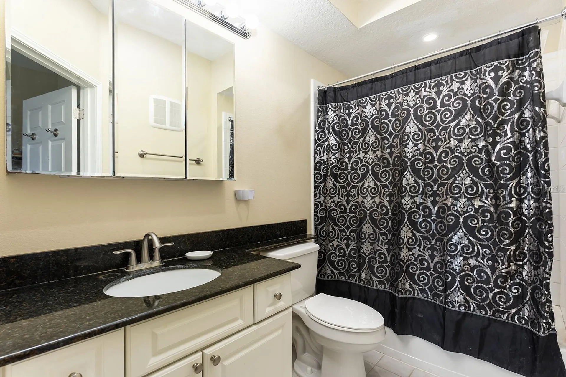 2015 Reston Road Orlando FL 32837