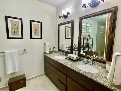 177 Vanda Street Guaynabo PR 00966