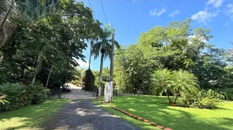 177 Vanda Street Guaynabo PR 00966