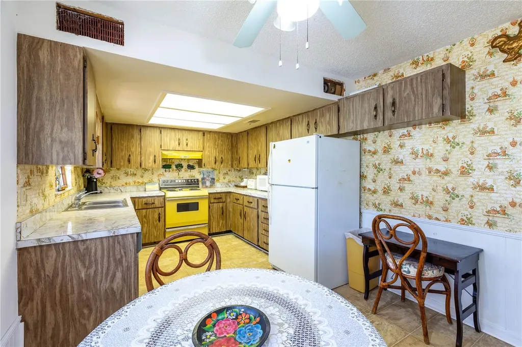 16529 Orange Avenue Umatilla FL 32784
