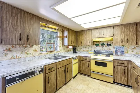 16529 Orange Avenue Umatilla FL 32784