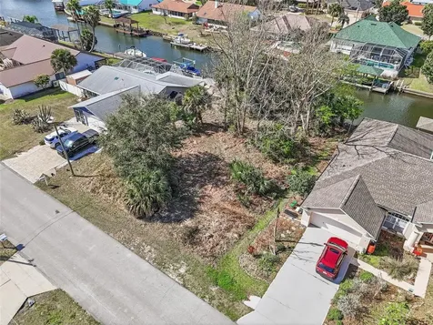 35 Coral Reef Court N Palm Coast FL 32137