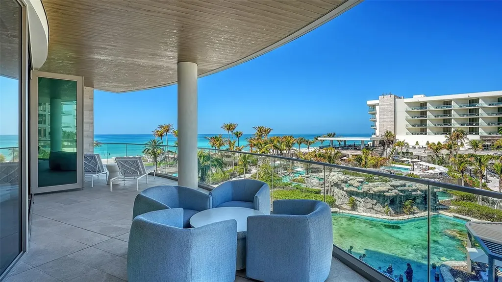 1561 Gulf Of Mexico Drive Longboat Key FL 34228