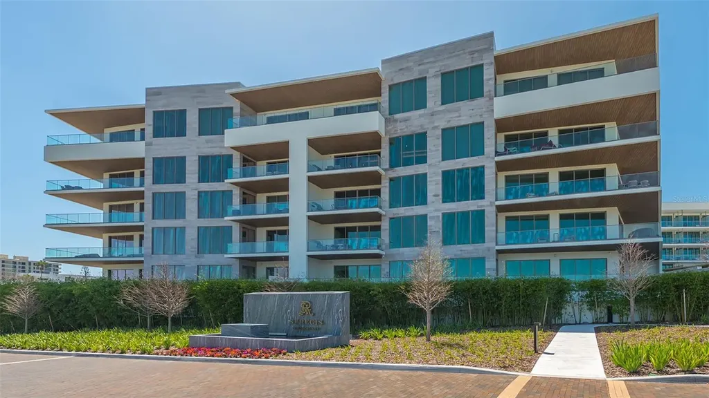 1561 Gulf Of Mexico Drive Longboat Key FL 34228