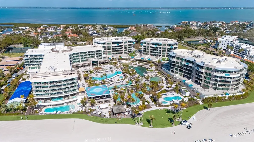 1561 Gulf Of Mexico Drive Longboat Key FL 34228