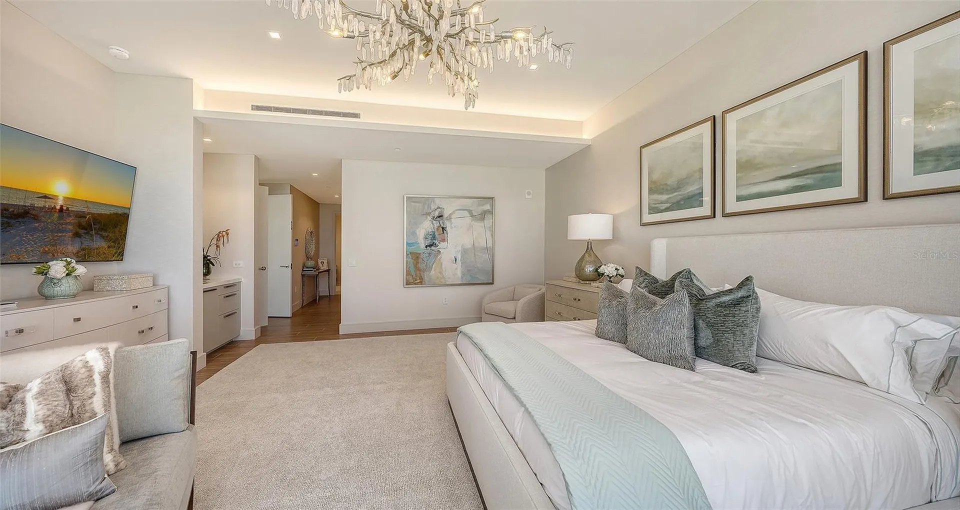 1561 Gulf Of Mexico Drive Longboat Key FL 34228