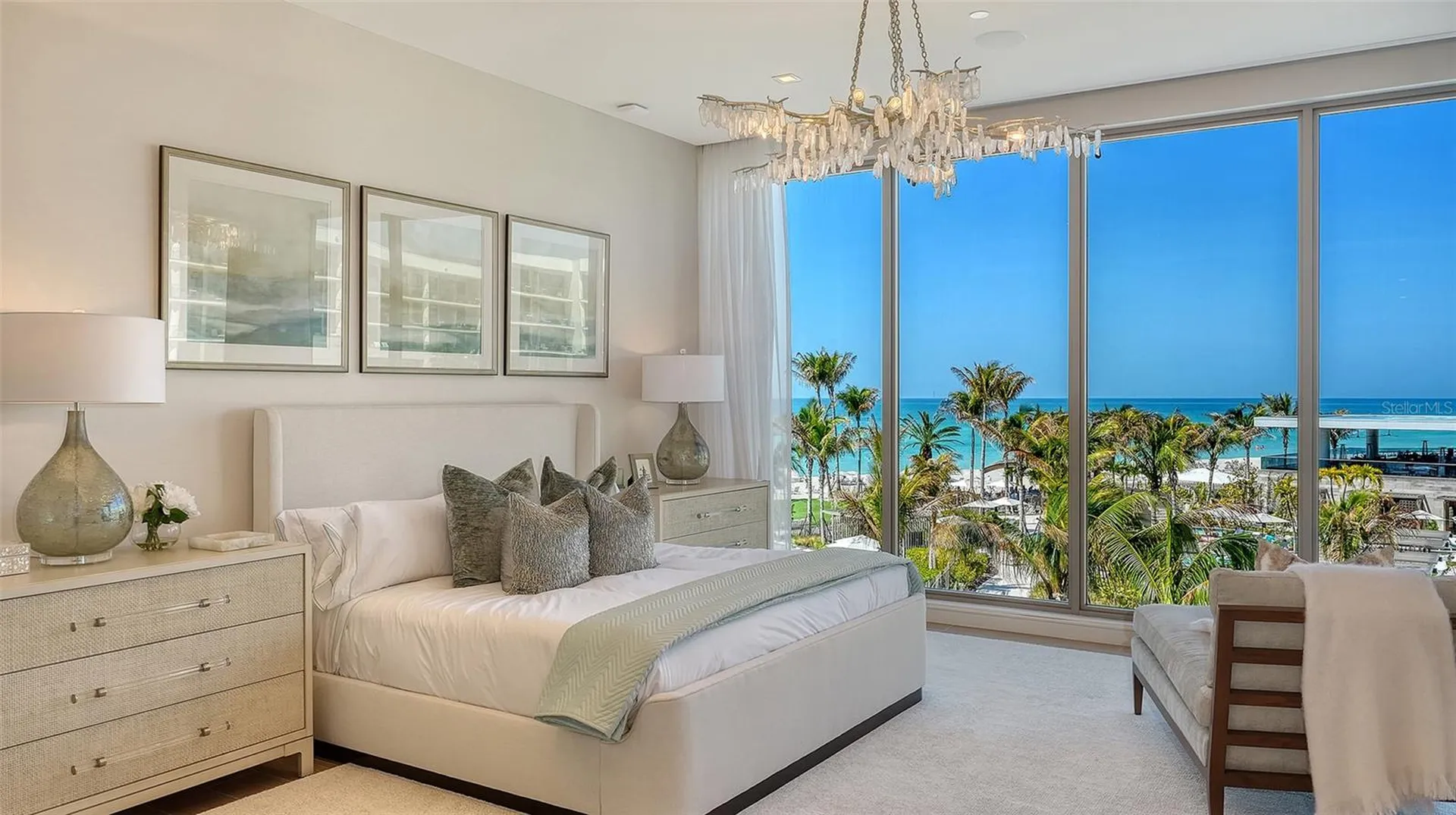 1561 Gulf Of Mexico Drive Longboat Key FL 34228