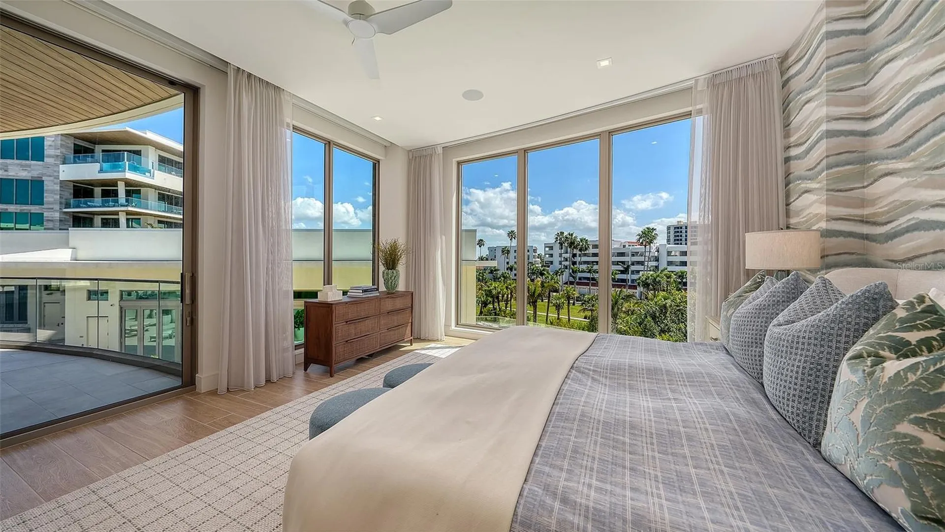 1561 Gulf Of Mexico Drive Longboat Key FL 34228