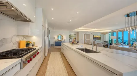 1561 Gulf Of Mexico Drive Longboat Key FL 34228