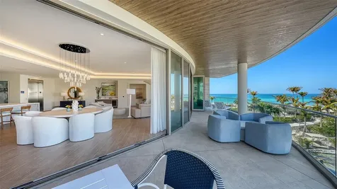 1561 Gulf Of Mexico Drive Longboat Key FL 34228