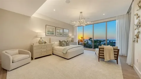 1561 Gulf Of Mexico Drive Longboat Key FL 34228