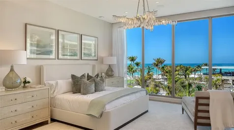 1561 Gulf Of Mexico Drive Longboat Key FL 34228