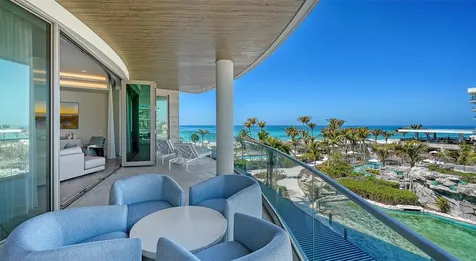 1561 Gulf Of Mexico Drive Longboat Key FL 34228