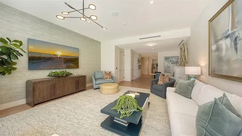 1561 Gulf Of Mexico Drive Longboat Key FL 34228