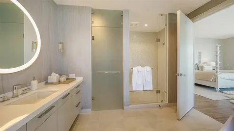 1561 Gulf Of Mexico Drive Longboat Key FL 34228