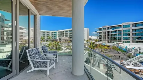 1561 Gulf Of Mexico Drive Longboat Key FL 34228