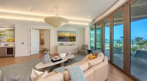 1561 Gulf Of Mexico Drive Longboat Key FL 34228
