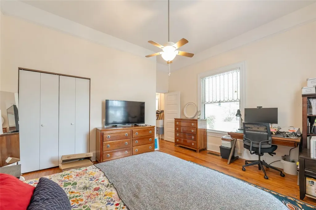 240 SW 3rd Street Gainesville FL 32601