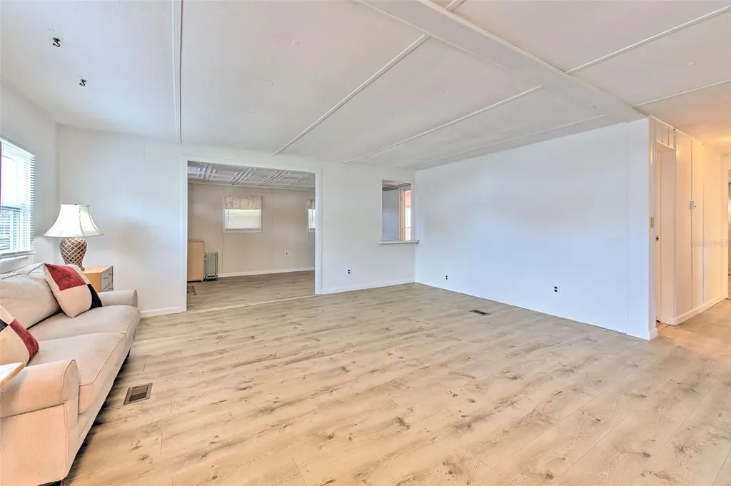 6028 136th Avenue N Clearwater FL 33760