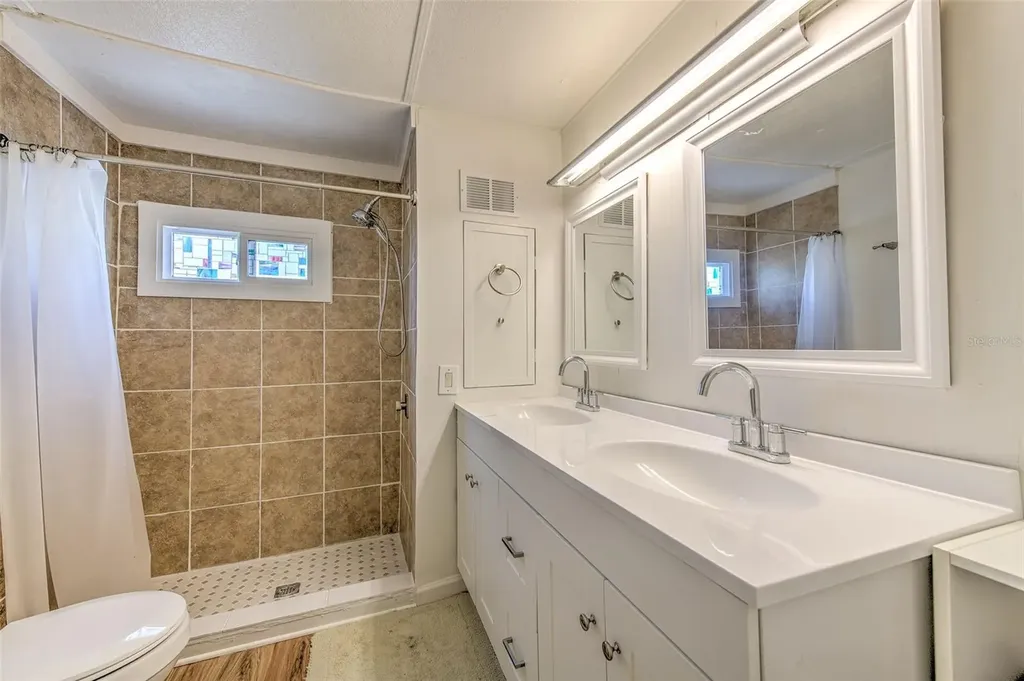 6028 136th Avenue N Clearwater FL 33760