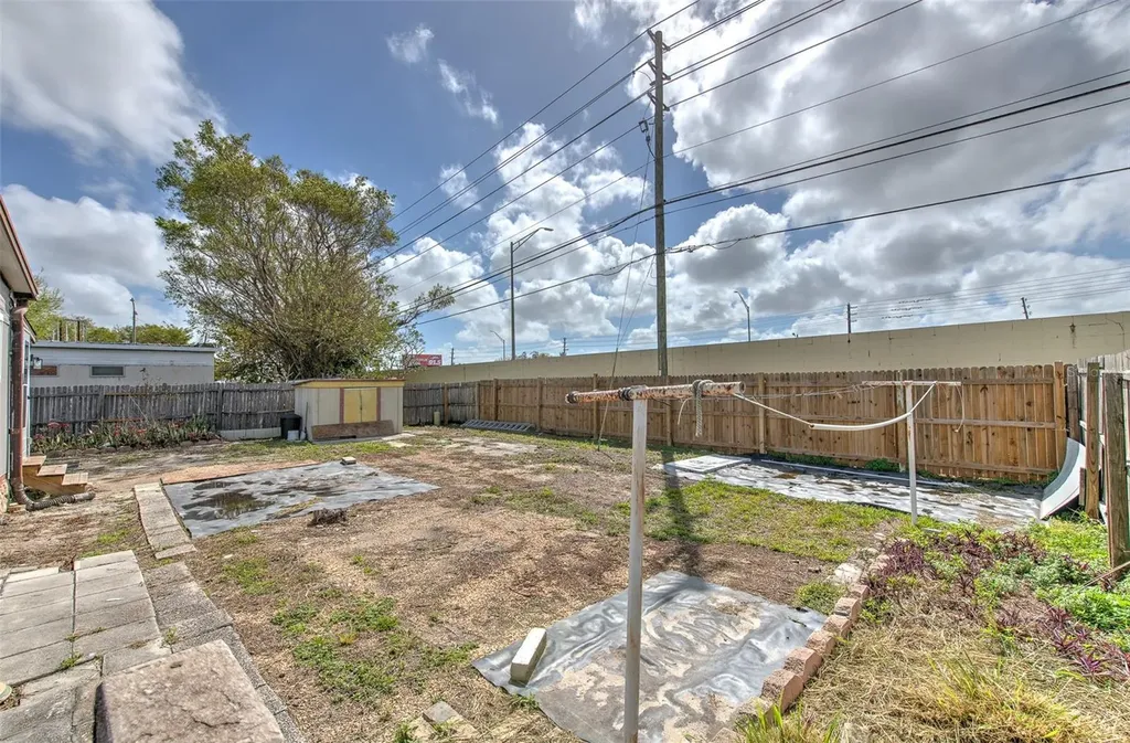 6028 136th Avenue N Clearwater FL 33760