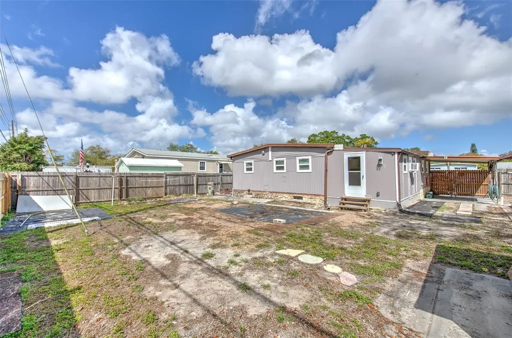 6028 136th Avenue N Clearwater FL 33760