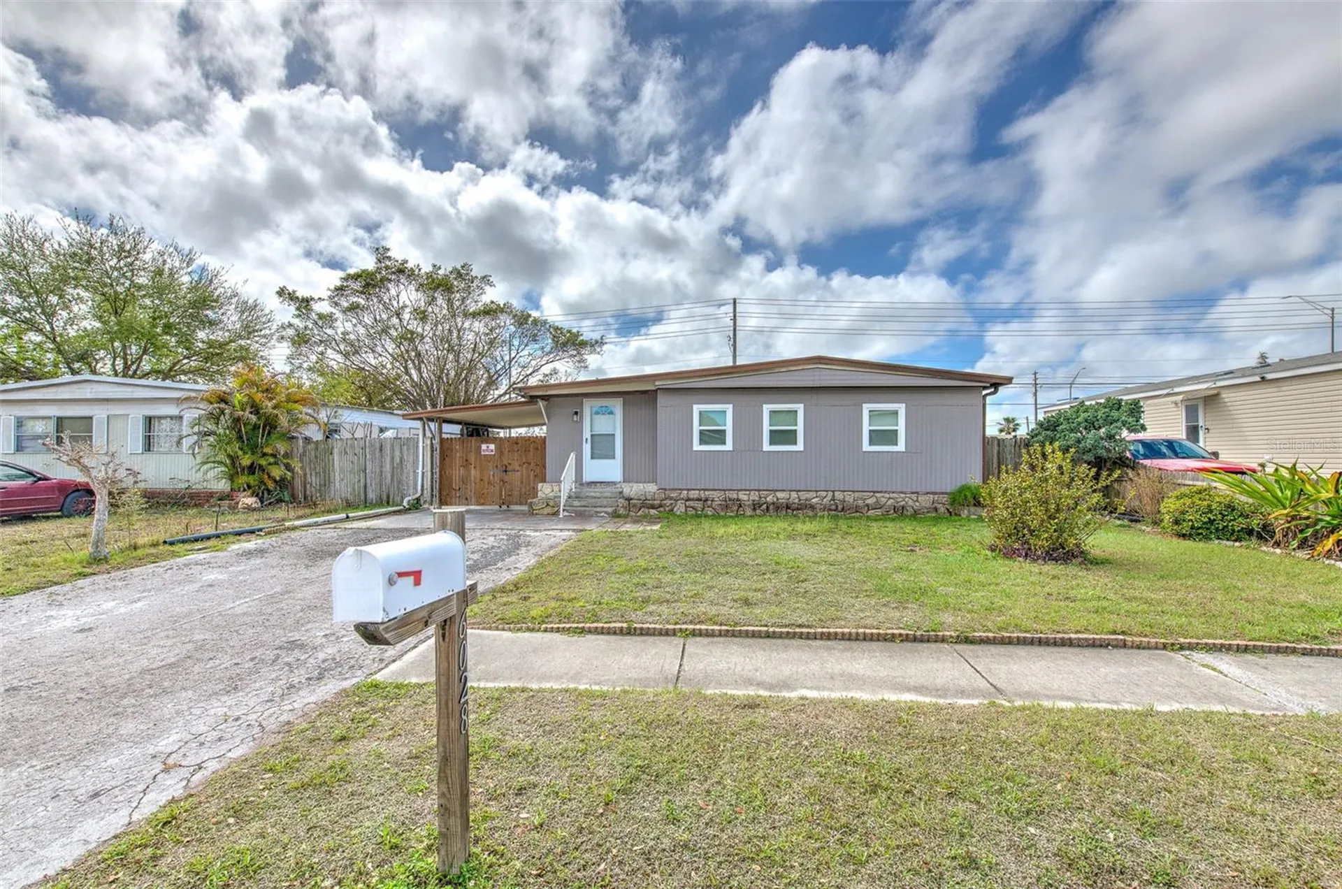 6028 136th Avenue N Clearwater FL 33760