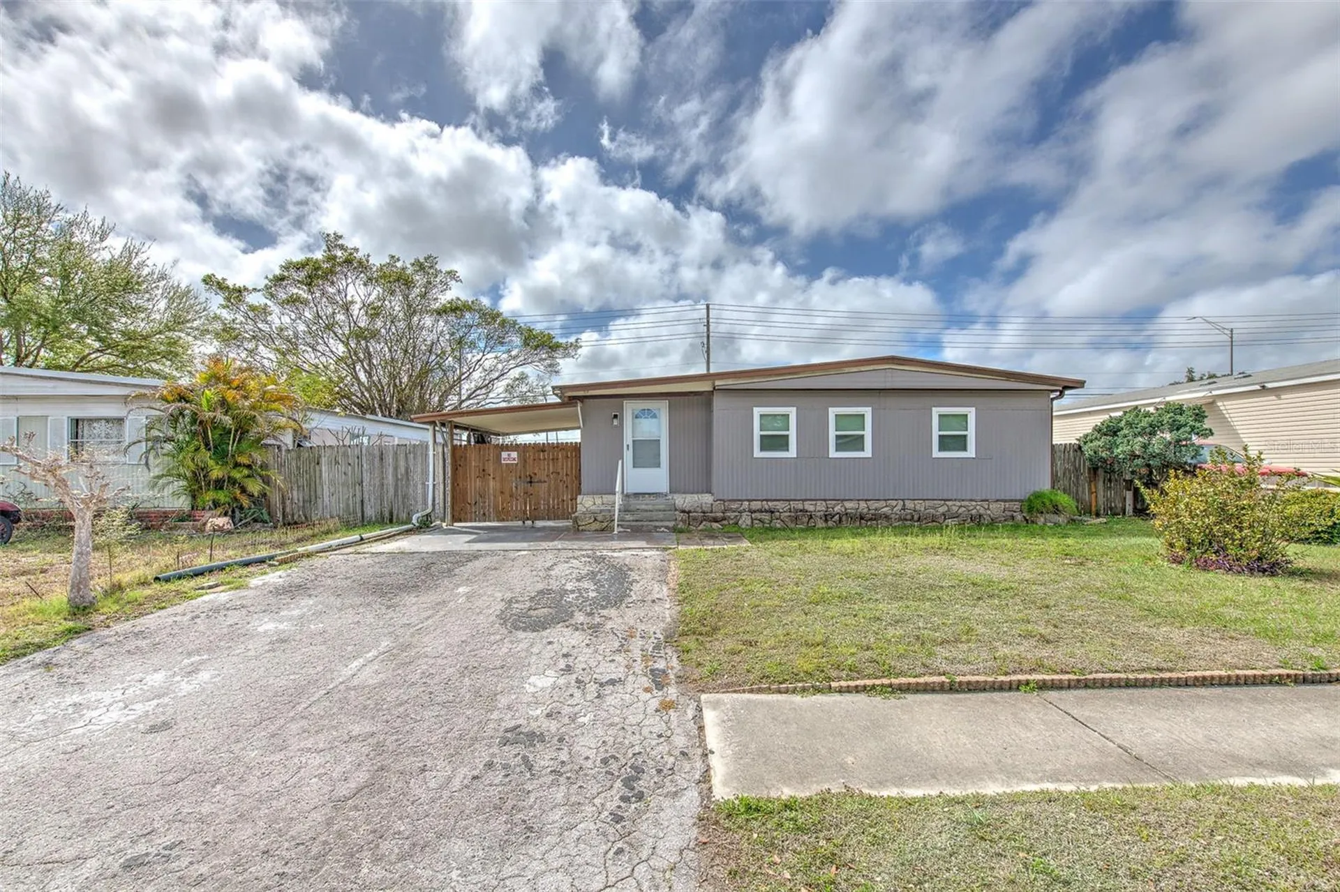 6028 136th Avenue N Clearwater FL 33760