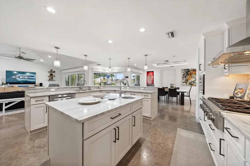 109 Driftwood Lane Largo FL 33770