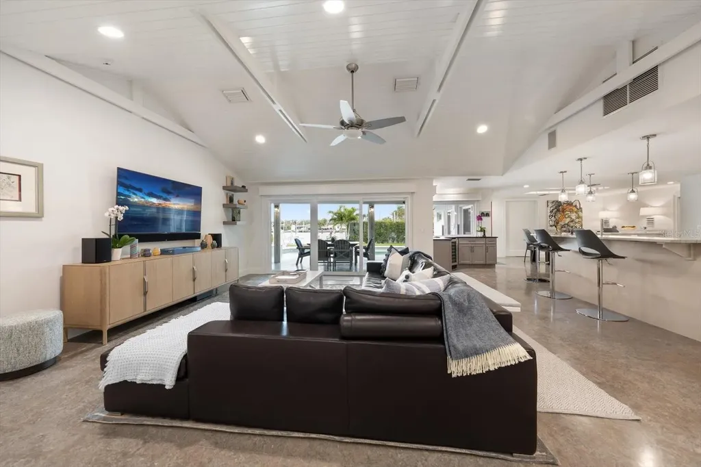 109 Driftwood Lane Largo FL 33770