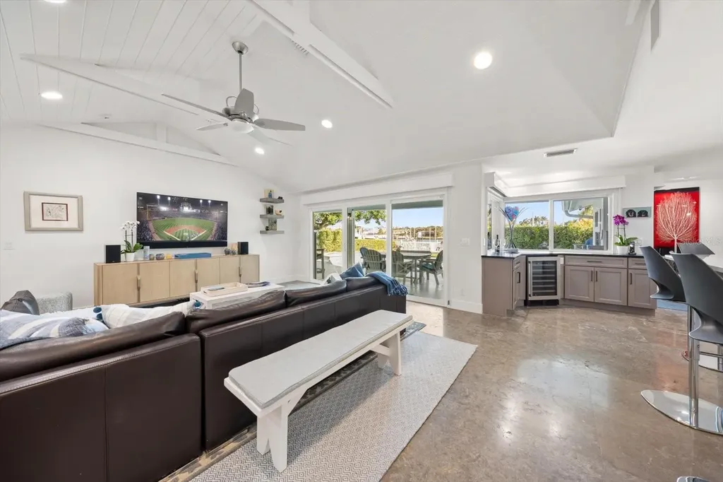 109 Driftwood Lane Largo FL 33770
