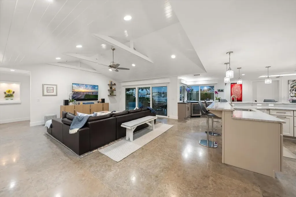 109 Driftwood Lane Largo FL 33770