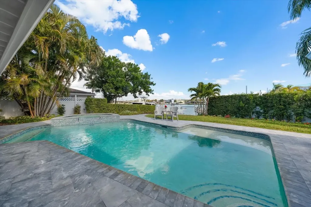 109 Driftwood Lane Largo FL 33770