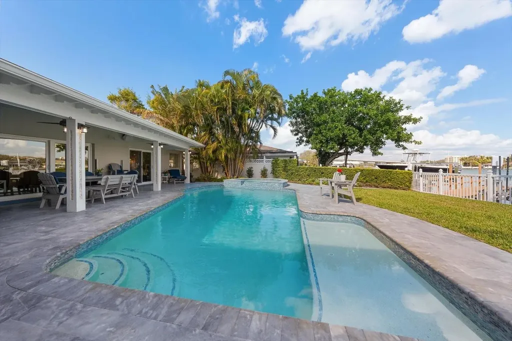 109 Driftwood Lane Largo FL 33770