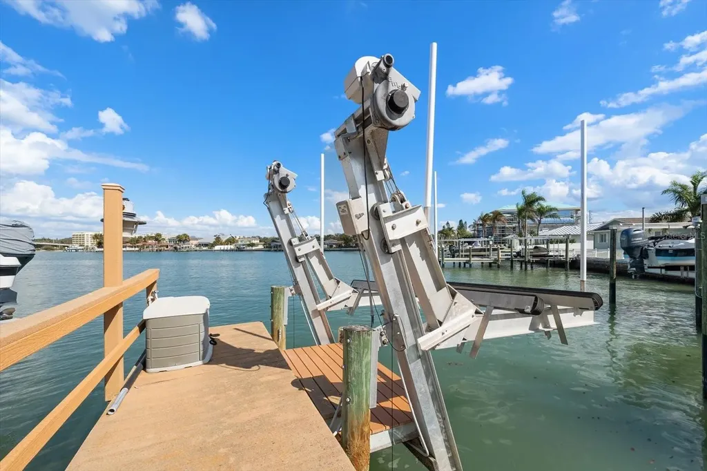 109 Driftwood Lane Largo FL 33770