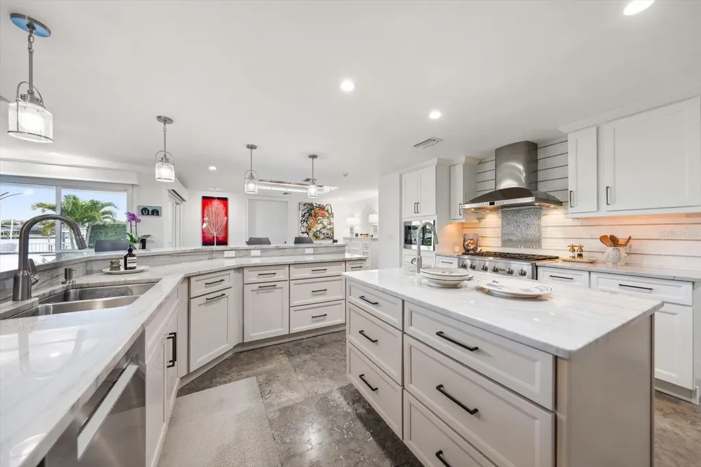 109 Driftwood Lane Largo FL 33770