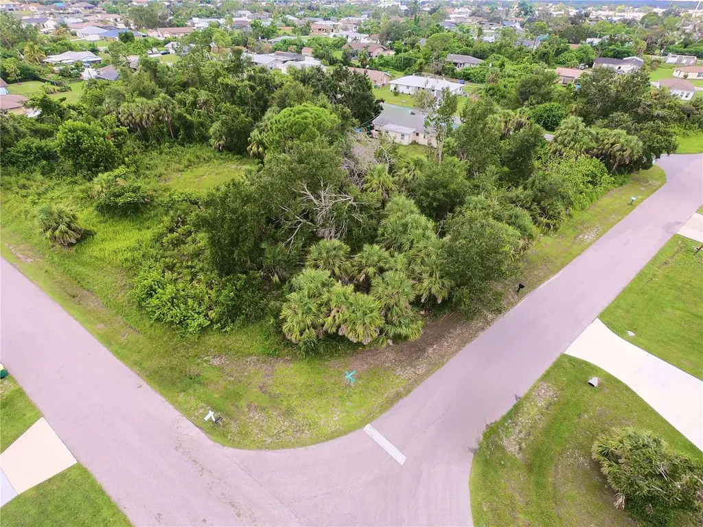506 Fairview Avenue NW Port Charlotte FL 33952