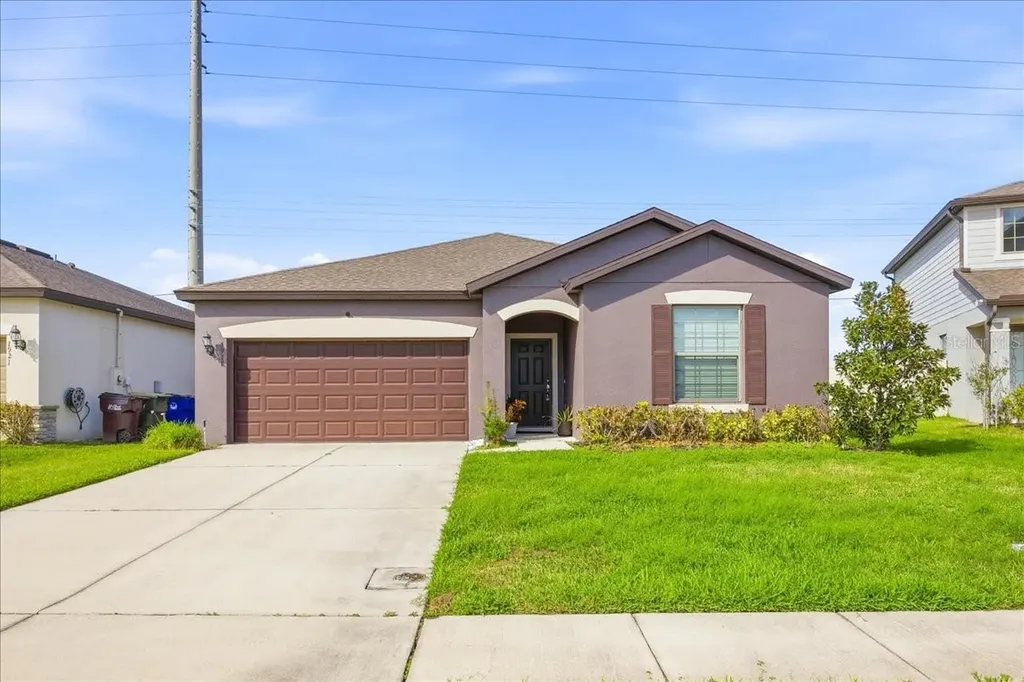 1917 Cayman Cove Circle St Cloud FL 34772